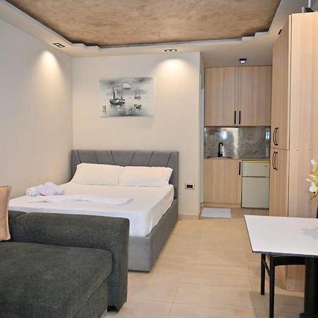 Andi Apartments Durrës Esterno foto