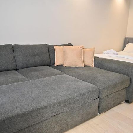 Andi Apartments Durrës Esterno foto