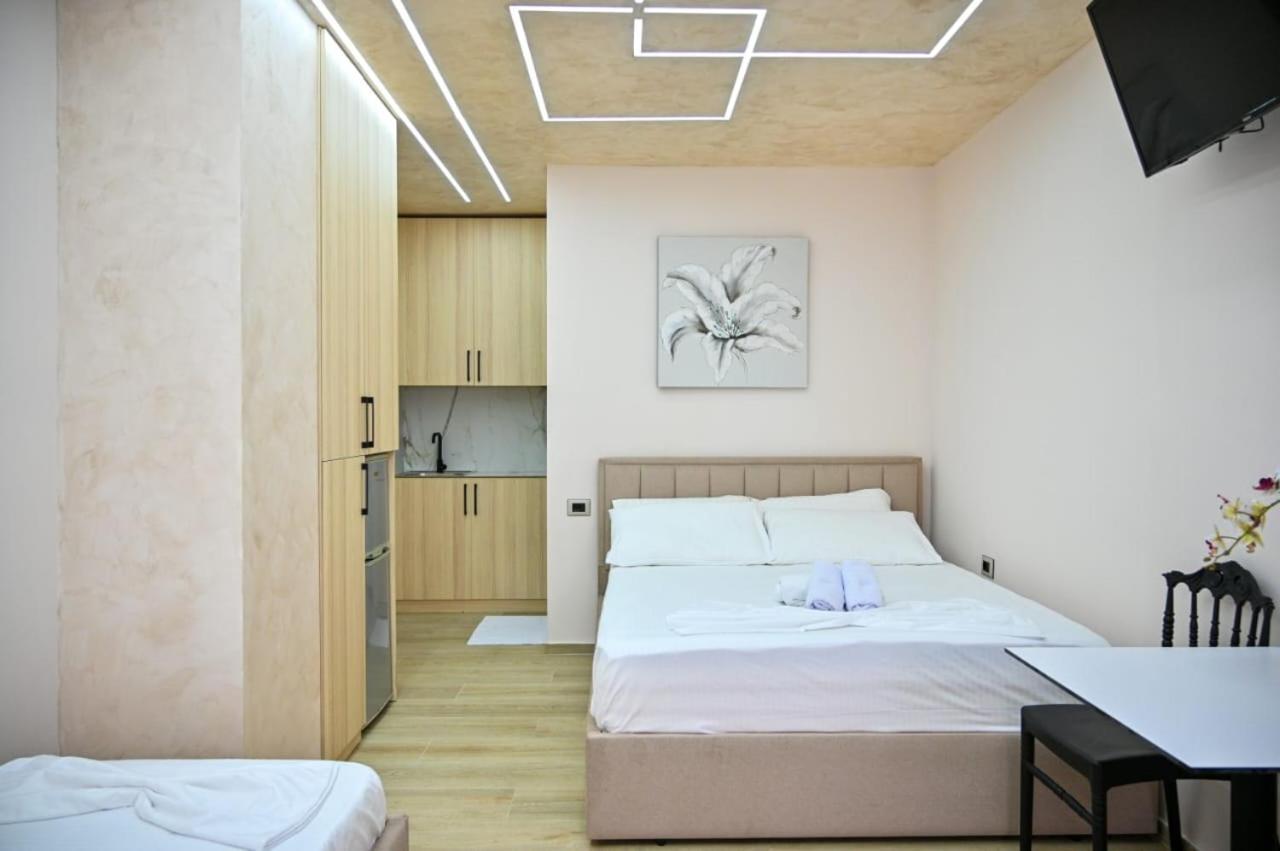 Andi Apartments Durrës Esterno foto