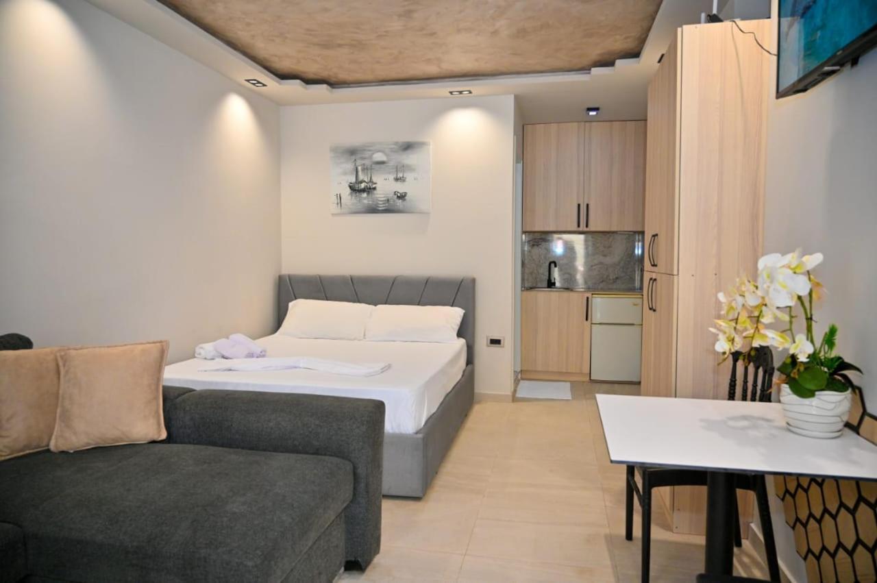 Andi Apartments Durrës Esterno foto